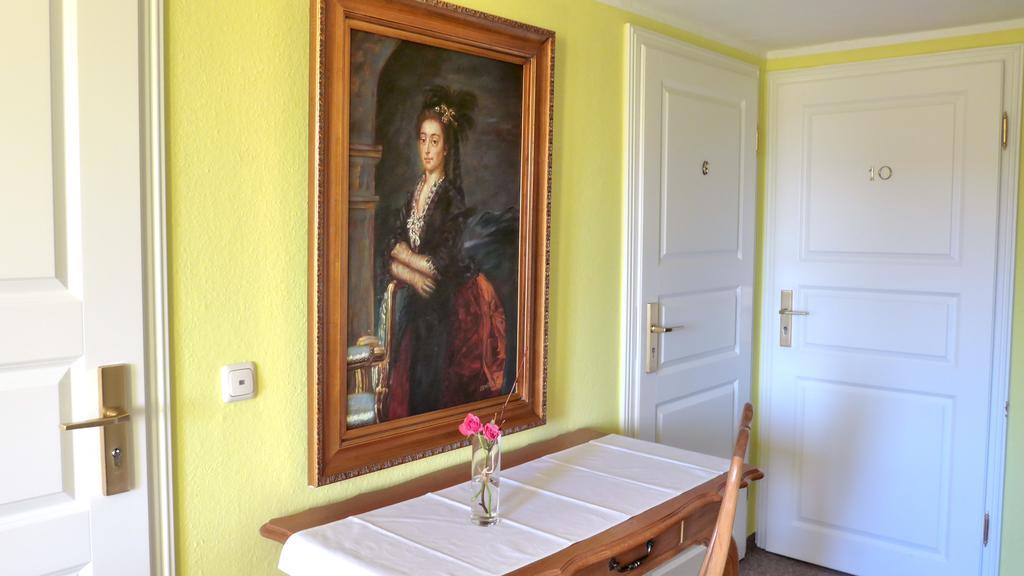 Romantisches Hotel Zur Traube Schwerin ชเวียรีน ภายนอก รูปภาพ